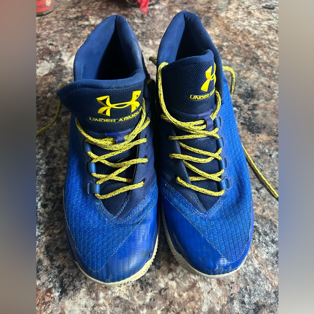 Under Armor high too sneaker